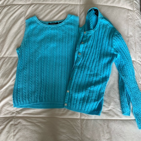 Vintage matching cardigan set - Picture 2 of 4